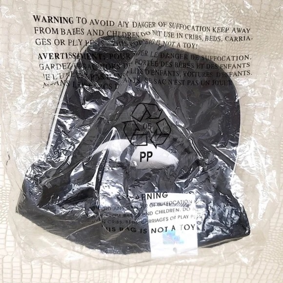 💋 Rare AMG Cap White AMG Letter Carbon Fiber Like Trim NEW W/TAG *ADJUSTABLE - Picture 5 of 8